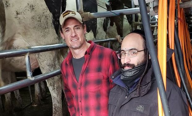 Desde Henderson, cómo es producir leche kosher y un creativo modo de comercializar la producción