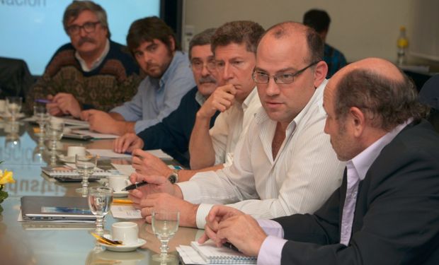 El secretario de Agricultura, Ganadería y Pesca, Ricardo Negri, y el subsecretario de Lechería, Alejandro Sammartino, durante la reunión.