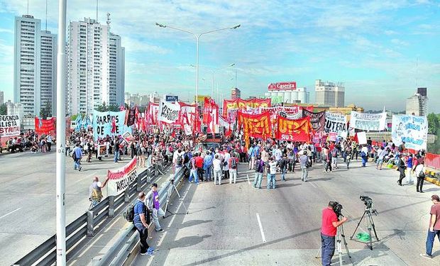 Marcha atrás con la ley para limitar los piquetes