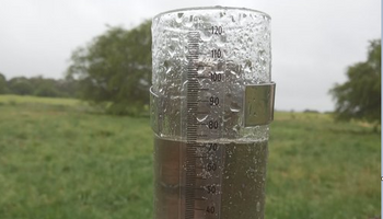 Qué zonas recibieron precipitaciones y cómo avanza el frente según el pronóstico