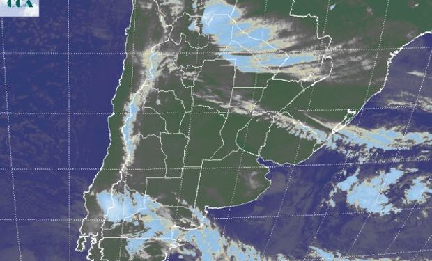 La foto satelital permite apreciar coberturas nubosas de muy pobre desarrollo.