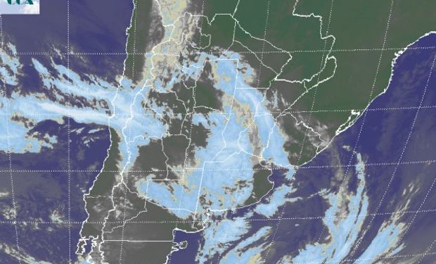 En la foto satelital se aprecia una disminución temporaria de las coberturas nubosas en áreas de SL y CB, como sobre el este de BA.