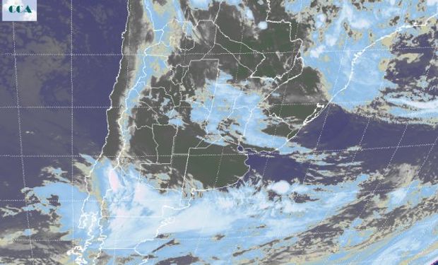 En el recorte de la Imagen Satelital pueden observarse diferentes regiones del país con presencia de distinta nubosidad.