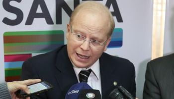 "Santa Fe sufrió un golpe extraordinario en su aparato productivo"