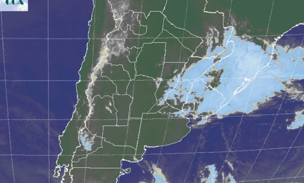 En el recorte de imagen satelital, puede apreciarse como el mal tiempo se concentra sobre la provincia de Corrientes.