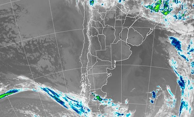 En el recorte de la Imagen Satelital puede apreciarse el predominio de cielos despejados sobre la mayor parte del país.