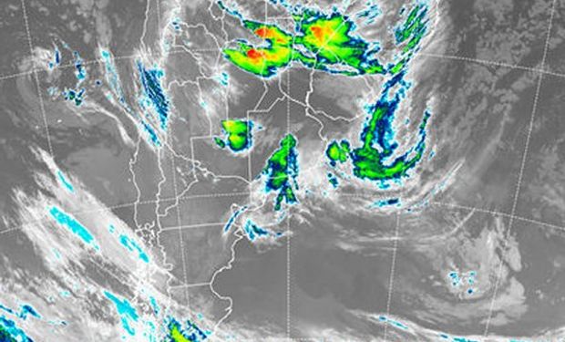 En el recorte de imagen satelital se aprecian las zonas más activas.
