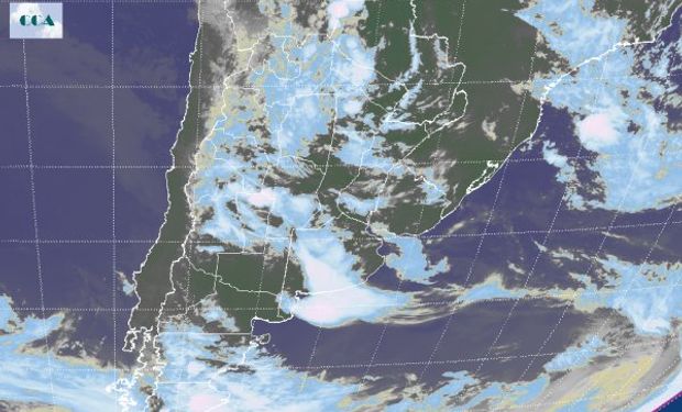 Puede observarse la zona central con abundante nubosidad concentrándose la mayor actividad sobre el centro y sur sureste de Buenos Aires.
