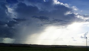Alerta por lluvias y lloviznas persistentes en seis provincias