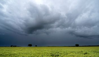Amplio alerta por lluvias y tormentas