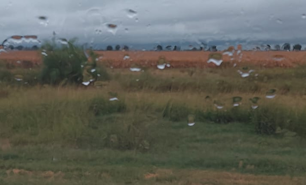 Llueve más de lo esperado: el "choque" ambiental que fue clave para los acumulados y las zonas que más agua reciben