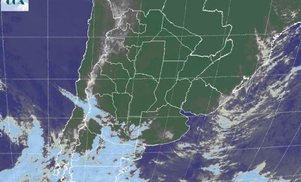 La foto satelital presenta el avance de un sistema frontal que ya genera vastas coberturas nubosas en la Patagonia.