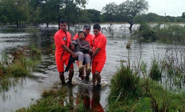 En Corrientes, Santa Fe, Formosa y Entre Ríos, hay localidades enteras anegadas.