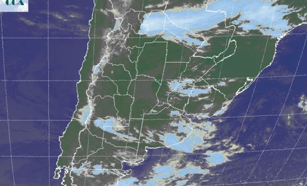 La foto satelital muestra cielos con coberturas muy desorganizadas.