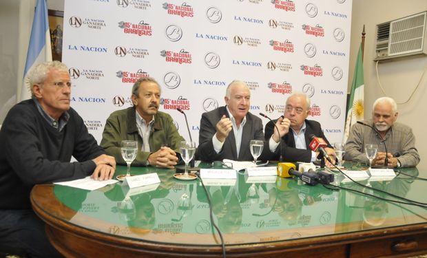 De izquierda a derecha: Iván O´farrel, Miguel Tiji, Norberto Frigerio, Santiago Gilotaux, Ernesto Spellmeyer.