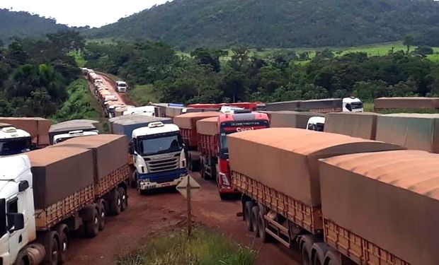 Colheita da soja verão deve estrangular logística no final de janeiro, sugere Conab