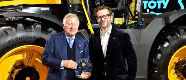 lord-bamford-and-george-bamford-accepting-tractor-of-year-fastrac-600-award-news