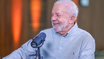 Lula recebe alta e deixa hospital antes do previsto após cirurgia