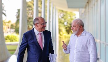 Após pneumonia: Lula anuncia que irá para China no próximo dia 11