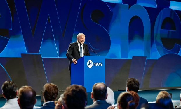 Lula às críticas feitas pelo cantor Zezé Di Camargo ao Sistema Brasileiro de Televisão (SBT) após a participação do petista na inauguração do canal SBT News; (Foto - Ricardo Stuckert)