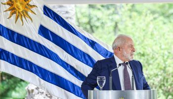 No Uruguai, Lula defende acordo entre China e Mercosul