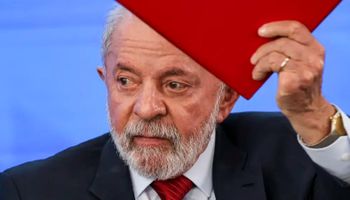 Lula diz que Trump não quer diálogo: "se trucar, vai levar um seis"