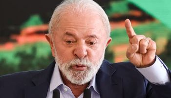 Lula critica ação de Hugo Motta na derrubada do IOF: “Se não for ao STF, não governo”