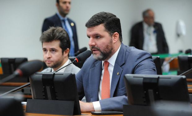 Lupion diz que vai trabalhar por anistia de Bolsonaro para que ele concorra às eleições de 2026