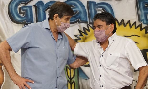 "Loby" Andrada junto a José Voytenco en una reciente reunión de Delegados de la Uatre en la Escuela Sindical