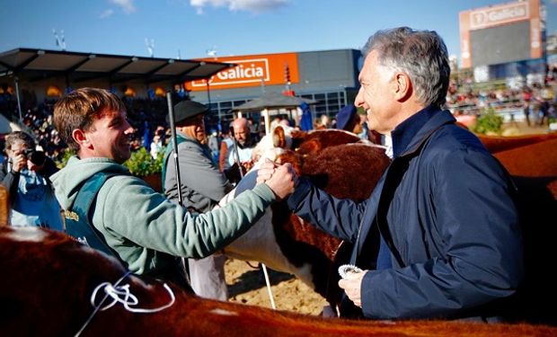 Macri ovacionado en La Rural: "El futuro es con el campo, no contra el campo"