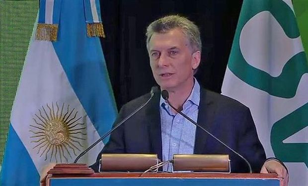 Macri, sobre la crisis frutícola: "Nos demanda usar los recursos del Estado para sacarlos de ese lugar".