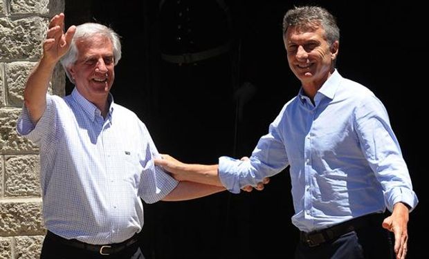 Macri y Tabaré tuvieron un breve encuentro a solas y luego comenzaron un almuerzo.