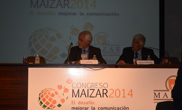De izquierda a derecha: Luis Bertoia, Presidente del Congreso MAIZAR; y Gustavo Fernández Palma, Presidente de MAIZAR.