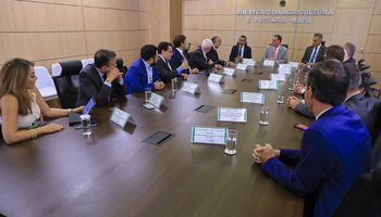 "Nosso objetivo é superar e deixar um seguro rural sustentável", diz ministro Carlos Fávaro