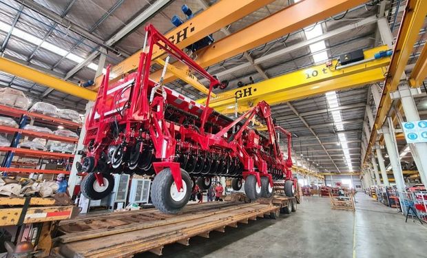 Santa Fe lanza créditos con mejoras en la tasa de interés para maquinaria agrícola, tambo y ganadería