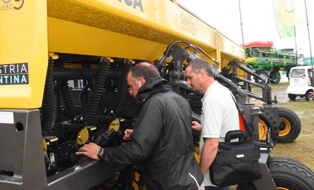 Maquinaria agrícola: se reanudan las entregas para el mercado interno y la exportación