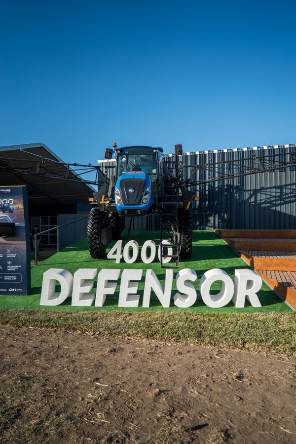 new holland defensor 4000