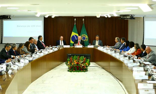 “Se olhar para a cara do ministro Fávaro, que voltou da China com um grupo de empresários, vocês vão perceber que é 150% de otimismo", disse Lula. (foto - Marcelo Camargo/Agência Brasil)