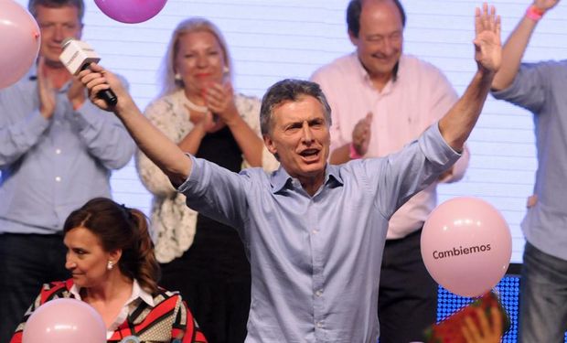 "Yo estoy acá por ustedes así que les pido por favor, no me abandonen, sigamos juntos", manifestó Macri.