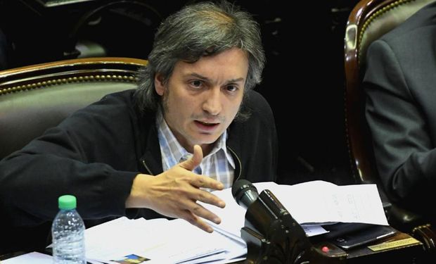 Máximo Kirchner presentó un proyecto que prohíbe cambiar la actividad económica de los terrenos quemados