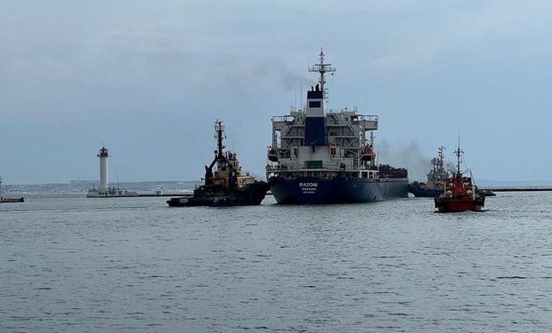 "Alivio para el mundo": salió el primer barco con granos de Odesa tras el acuerdo entre Rusia y Ucrania