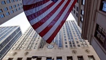 Cereales siguen débiles a la espera del USDA
