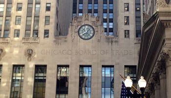 El trigo sube en medio de un sentimiento bajista que invade al mercado de Chicago