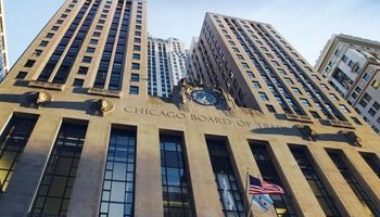 Subas en la previa del reporte de área y stocks del USDA