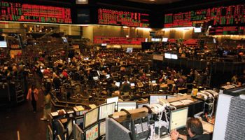 Operadores especulativos reforzaron apuestas bajistas en soja y maíz