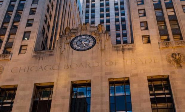 La soja logró recuperarse de las bajas iniciales y cerró firme en Chicago.