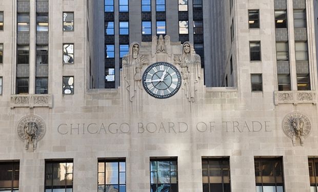 Soja y maíz, con bajas en Chicago