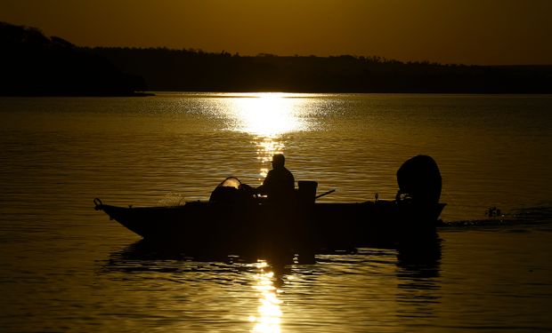 Com longa estiagem, instituto estabelece nova portaria sobre restrição da pesca no Paraná. (Foto - Denis Ferreira Netto/Sedest-PR)