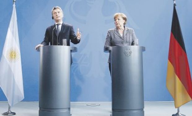 Merkel avaló medidas del Gobierno argentino y alentó acuerdos.