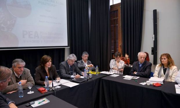 Mesa de apicultura se reunió en Agricultura por Plan 2020